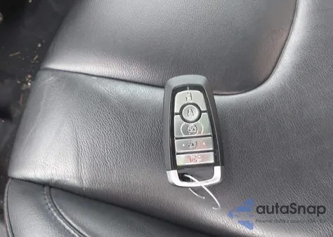 2022 Ford Edge Titanium z USA, uszkodzony, nr VIN 2FMPK4K94NBA43561